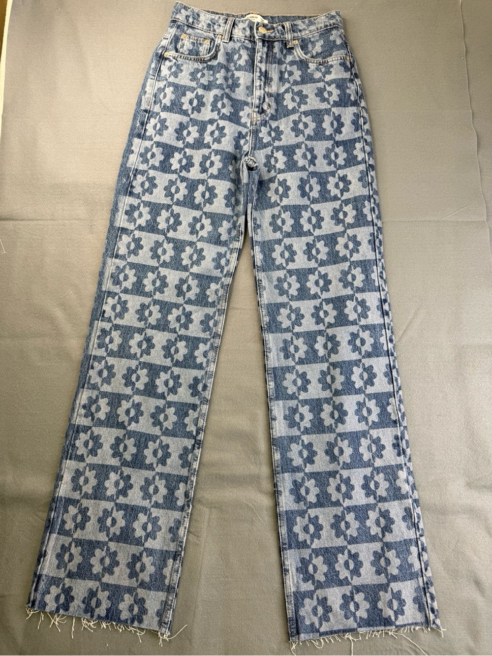 Pull&Bear Floral Print Jeans Size 4 High Rise Straight Leg Raw Hem Blue Denim